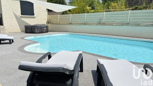 Maison à vendre 9 pièces 206 m² Saint-Martin-d'Ardèche