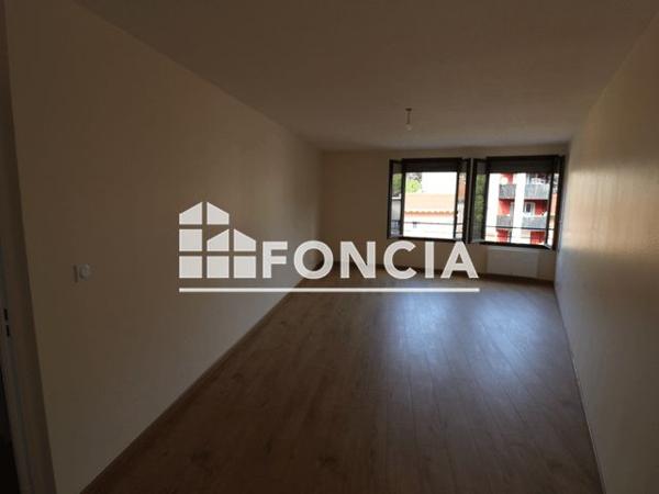 Location Appartement 2 pièces 55 m² - 338 RUE DE LA REPUBLIQUE Vizille 38220