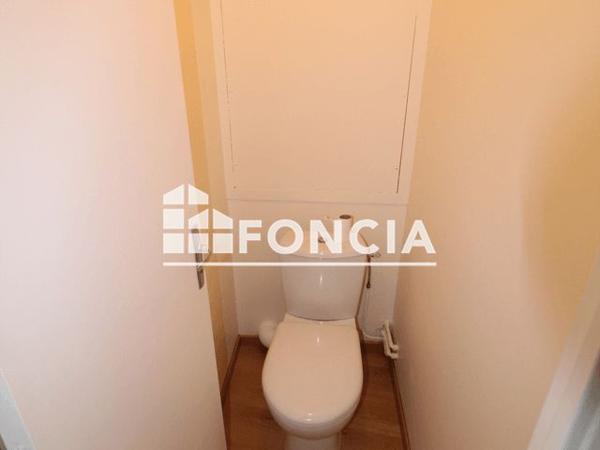 Location Appartement 2 pièces 55 m² - 338 RUE DE LA REPUBLIQUE Vizille 38220