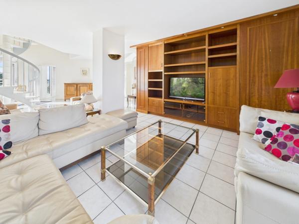 Haute Savoie (74), à vendre AMBILLY - Proche douane - Appartement T4 duplex attique