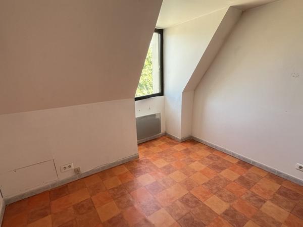 Maison à louer 690 € CC LE BUGUE 5 p 110 m² DPE E