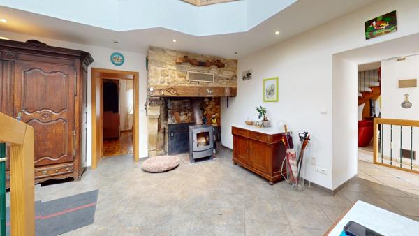 Maison de caractère à vendre 6 pièces FRESNOIS (MONTMEDY) (55)