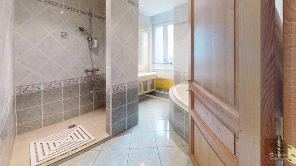 Maison de caractère à vendre 6 pièces FRESNOIS (MONTMEDY) (55)