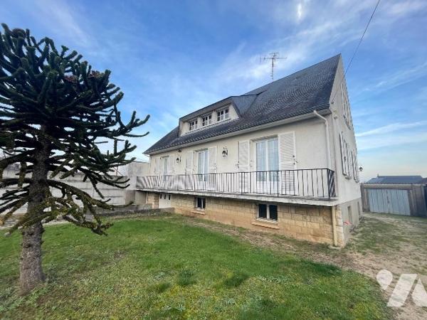 Venez découvrir cette charmante maison indépendante située à Olivet Rue des Plaisses,