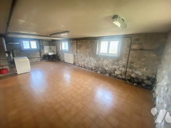 Venez découvrir cette charmante maison indépendante située à Olivet Rue des Plaisses,