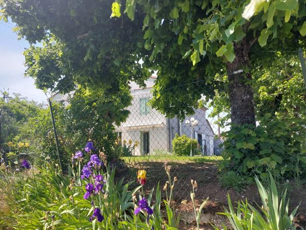 PUYGOUZON CORPS DE FERME EN GRANDE PARTIE RENOVE AVEC PIGEONNIER ET DEPENDANCES