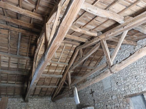 PUYGOUZON CORPS DE FERME EN GRANDE PARTIE RENOVE AVEC PIGEONNIER ET DEPENDANCES