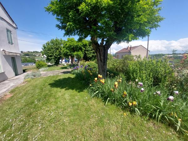 PUYGOUZON CORPS DE FERME EN GRANDE PARTIE RENOVE AVEC PIGEONNIER ET DEPENDANCES