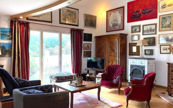 Maison à vendre    7 pièces •  Esquibien