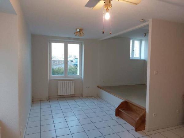 Appartement 1 pièce                                        - 69590 Saint-Symphorien-sur-Coise Réf : 12672