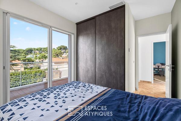 Maison d’architecte contemporaine avec piscine et patio