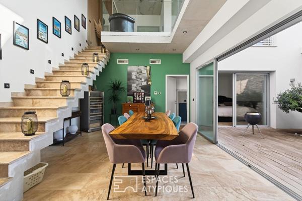 Maison d’architecte contemporaine avec piscine et patio