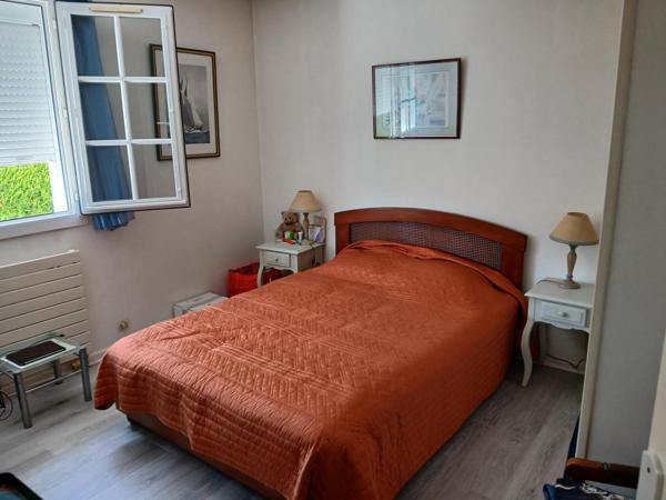 Evreux, proche hopital, belle maison plain pied de 157m² environ sur sous sol