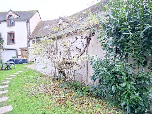 Maison 10 pièces - 241 m² Exclusivité efficity