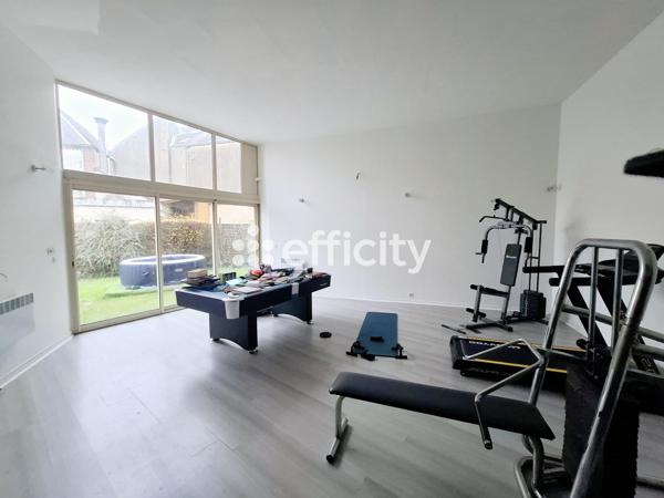 Maison 10 pièces - 241 m² Exclusivité efficity