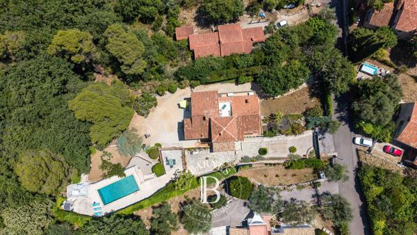 Gattières, Villa 6 Chambres -  235 m² à vendre
