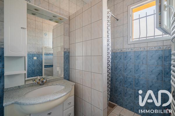 Maison à vendre 5 pièces 131 m² Saint-Étienne-de-Saint-Geoirs