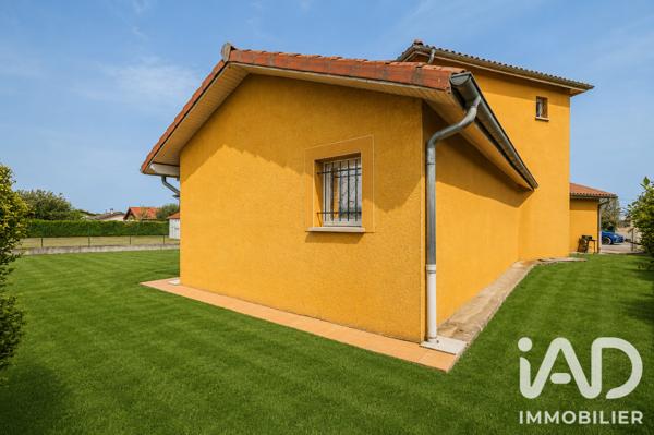 Maison à vendre 5 pièces 131 m² Saint-Étienne-de-Saint-Geoirs