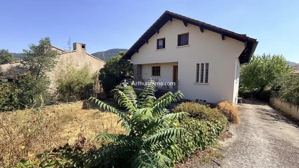 Vente                                                      Maison
                        
                     7 pièces                      201 m2                     à Millau