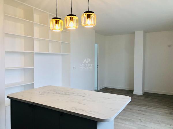"Versailles Les Près" "Esprit Atelier" Très bel appartement refait à neuf de 3 pièces de 62 m² avec terrasse ! Loyer 1 842 €/mois charges comprises **  - Référence  17913