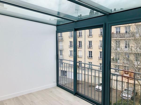 "Versailles Les Près" "Esprit Atelier" Très bel appartement refait à neuf de 3 pièces de 62 m² avec terrasse ! Loyer 1 842 €/mois charges comprises **  - Référence  17913