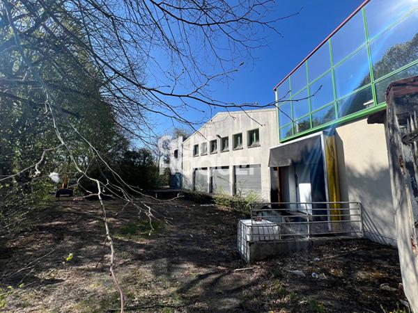 Local d'activité Malesherbes 2200 m2