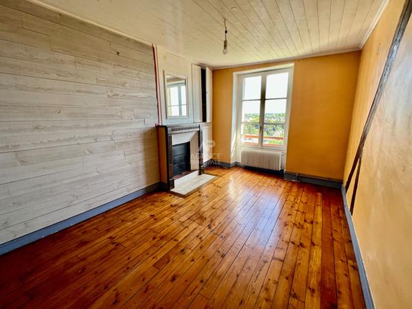 Maison Pontoise 7 pièce(s) €399 990 ** - Référence 11030