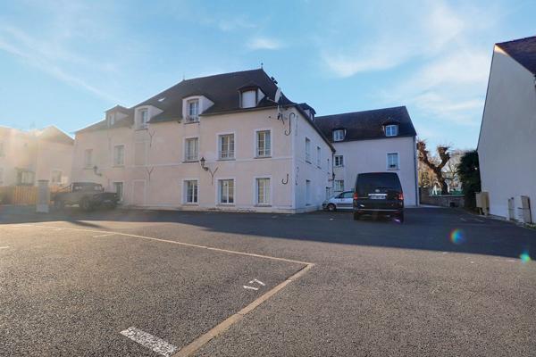 Immeuble à Vendre à Etampes 1200 m2