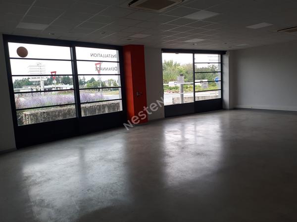 Local commercial Bauge En Anjou 250 m2
