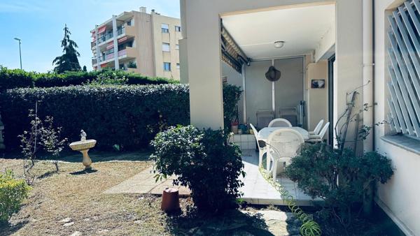 T3 meublé en rez-de-jardin Saint Laurent Du Var ? 68 m² ? Grand jardin