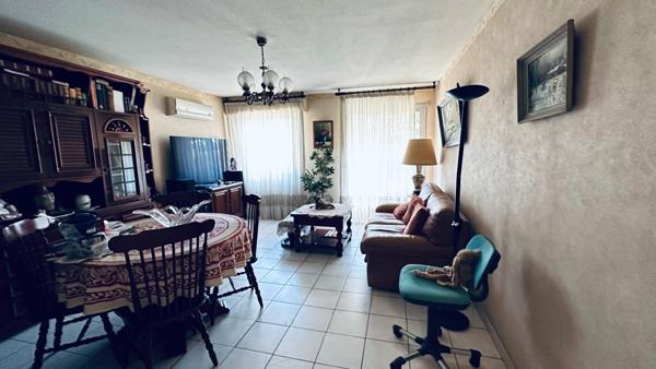 T3 meublé en rez-de-jardin Saint Laurent Du Var ? 68 m² ? Grand jardin