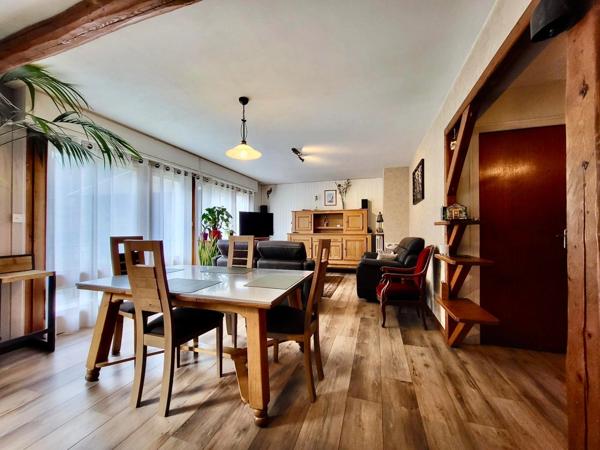 APPARTEMENT T4 TRAVERSANT - EVIAN LES BAINS VUE LAC (74)