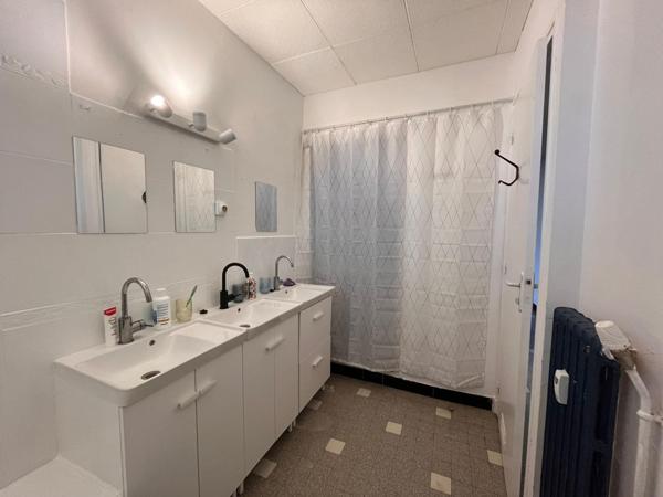 APPARTEMENT T4 PIERRE BENITE METRO