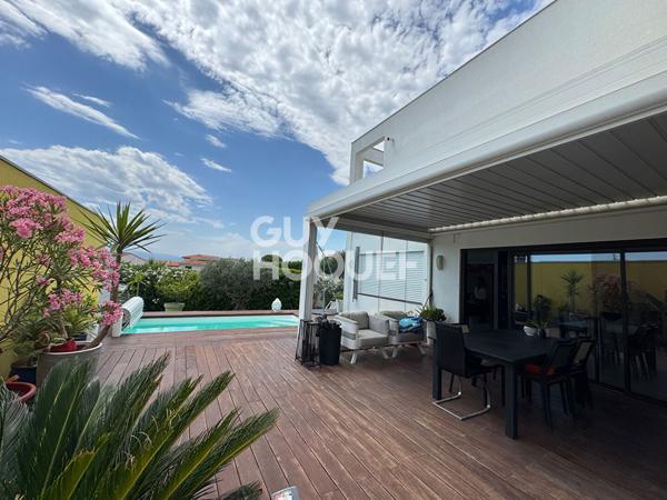 Maison d'Exception à Villeneuve-de-la-Raho - Exclusivité Guy Hoquet