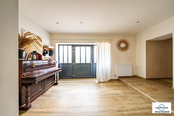 Ensemble immobilier de 180 m² de 9 pièces avec maison de caractère et T2 à AUTREY LES GRAY (70)