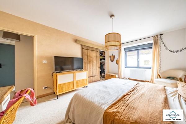 Ensemble immobilier de 180 m² de 9 pièces avec maison de caractère et T2 à AUTREY LES GRAY (70)