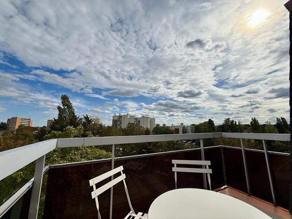 Appartement 2 pièces 50 m² Dernier étage Balcon Box Chatou