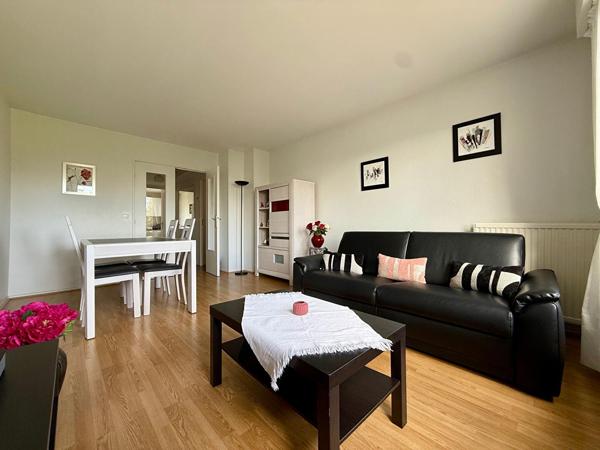 Appartement 2 pièces 50 m² Dernier étage Balcon Box Chatou