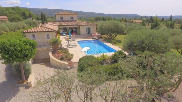 Villecroze (83690) Villa 9 pièces 5 chambres avec piscine et salle de sport, salle de billard...