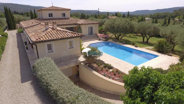 Villecroze (83690) Villa 9 pièces 5 chambres avec piscine et salle de sport, salle de billard...