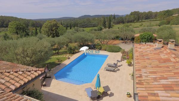 Villecroze (83690) Villa 9 pièces 5 chambres avec piscine et salle de sport, salle de billard...