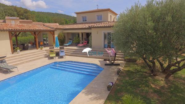 Villecroze (83690) Villa 9 pièces 5 chambres avec piscine et salle de sport, salle de billard...