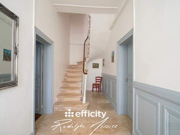 Maison 8 pièces - 240 m²