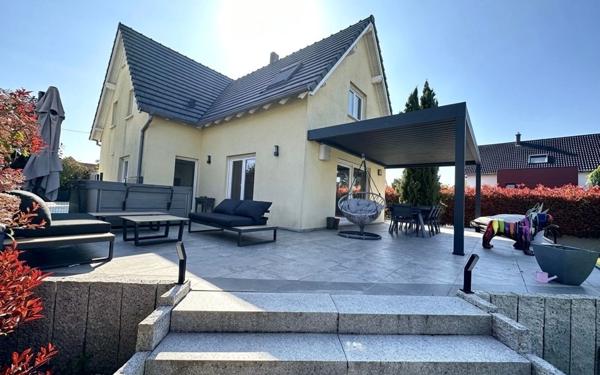 Maison à vendre    6 pièces •  Stutzheim-Offenheim