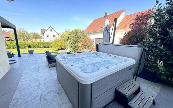 Maison à vendre    6 pièces •  Stutzheim-Offenheim