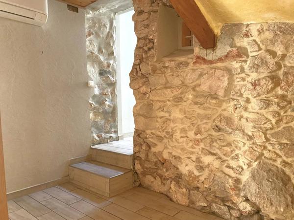En eXclusivité / Bas de villa - appartement T4 de 93 m² en rez-de-jardin / Toulon Ouest