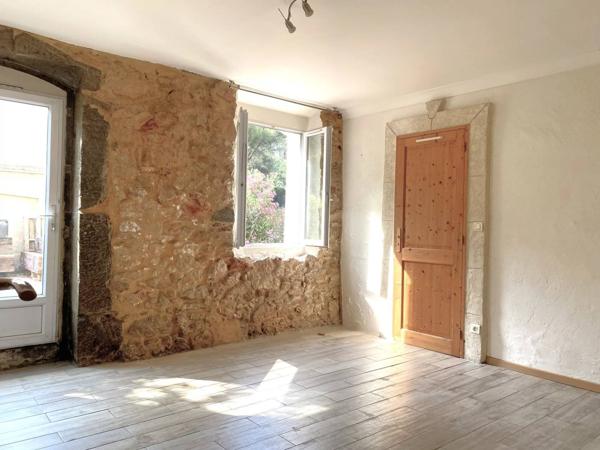 En eXclusivité / Bas de villa - appartement T4 de 93 m² en rez-de-jardin / Toulon Ouest