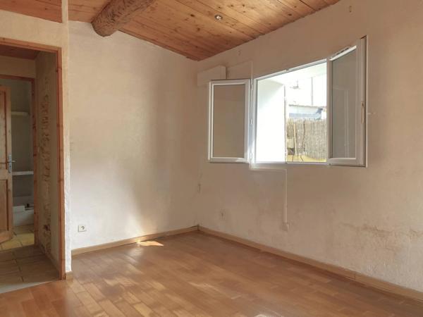 En eXclusivité / Bas de villa - appartement T4 de 93 m² en rez-de-jardin / Toulon Ouest