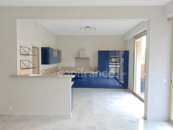 Appartement à vendre grand 4 pièces NICE (06)