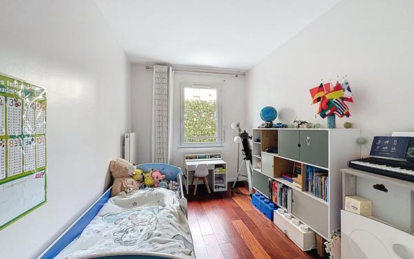 Appartement à vendre    3 pièces • 69 m2 Guyancourt